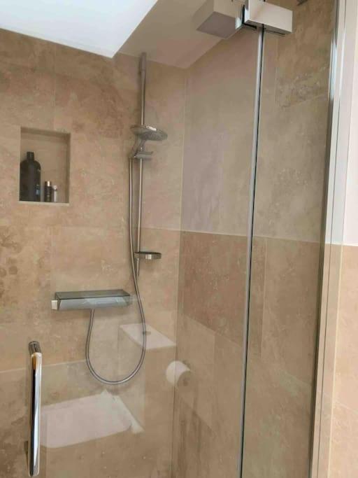 Luxury 3-Bedroom Townhouse In Hackney London Bagian luar foto