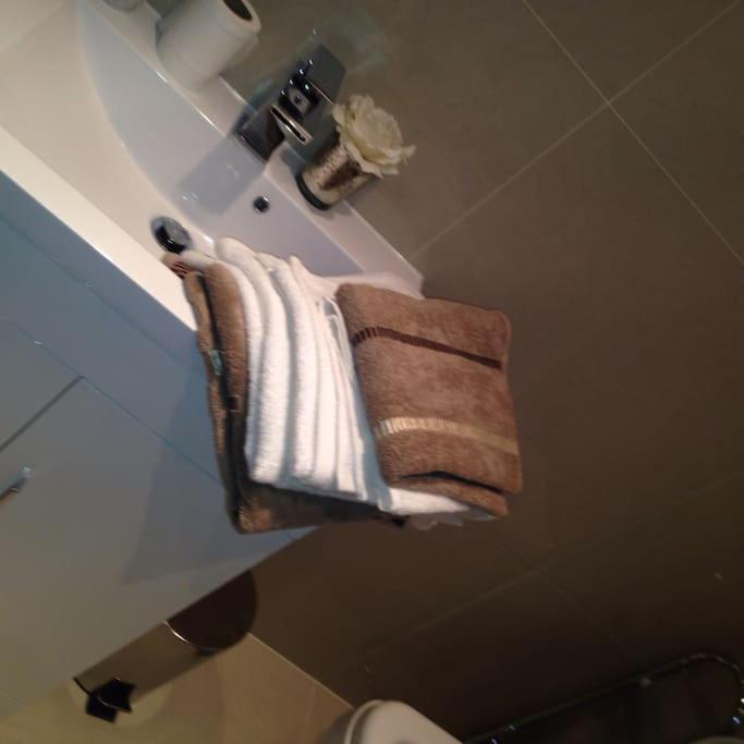 Luxury 3-Bedroom Townhouse In Hackney London Bagian luar foto